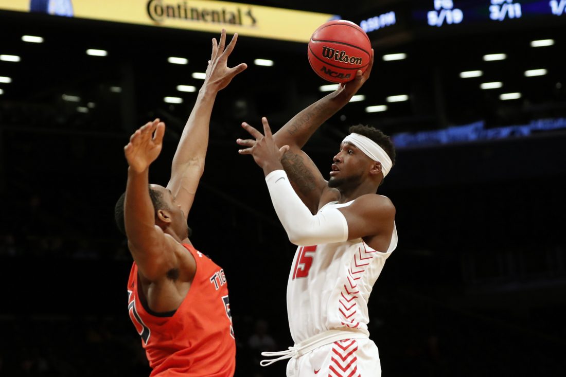 Former KU forward Carlton Bragg Jr. kicked off team at New Mexico after ...